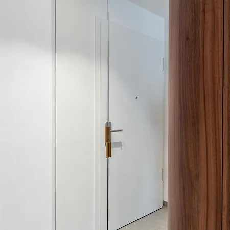 Core -studio Parking -50 Cents * Lüksemburg